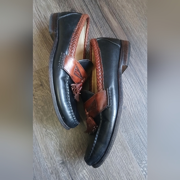 Allen Edmonds Maxfield tassel loafers Black Brown Leather Size 8 D - Picture 3 of 8